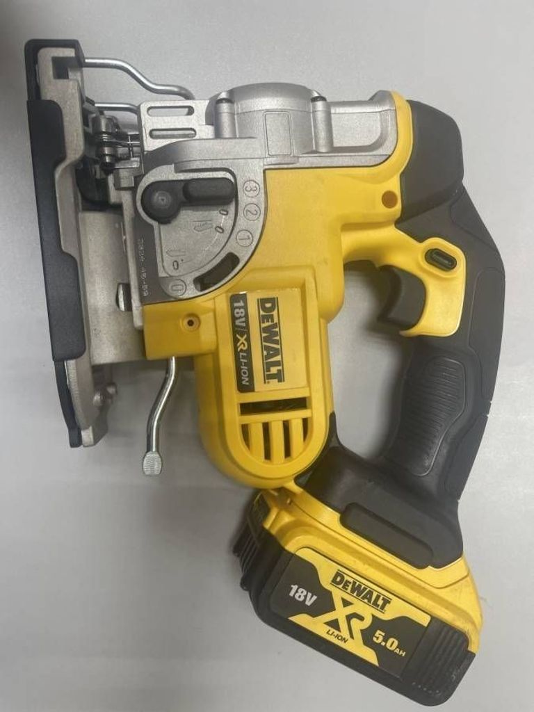 Дешево Dewalt dcf886/ dcd790/ dcs355/ dcs331 3акб 2ah зп з ломбарду