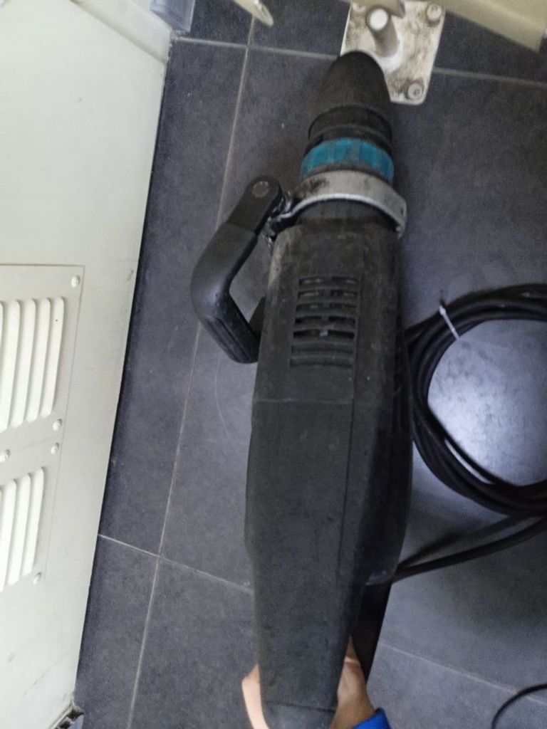 Дешево Makita HM1203C з ломбарду