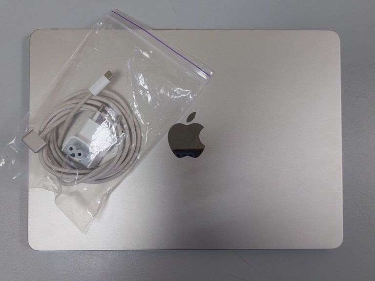 Apple macbook air 13,6" m2 2022 Код:01-200577799. Зображення 9