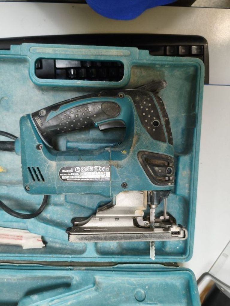 Дешево Makita 4350CT з ломбарду