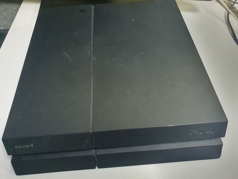 Купити Sony playstation 4 1tb Б/У