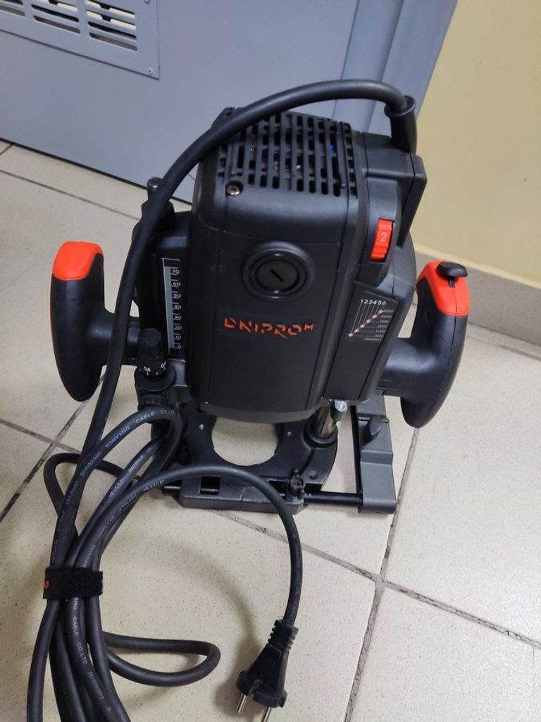 Дешиво Dnipro-M er-212s с ломбарда