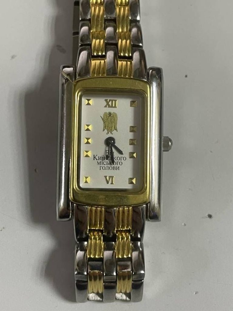 Дешево Record classic movement 763 з ломбарду