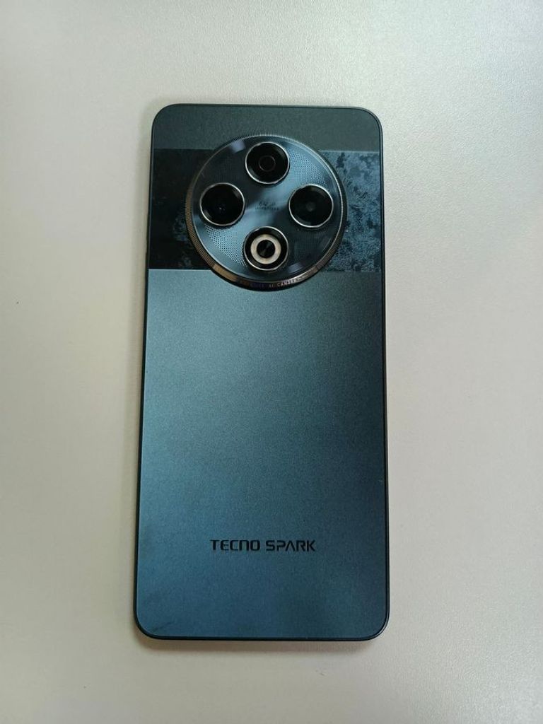 Дешево Tecno spark 30 kl6 8/256gb з ломбарду
