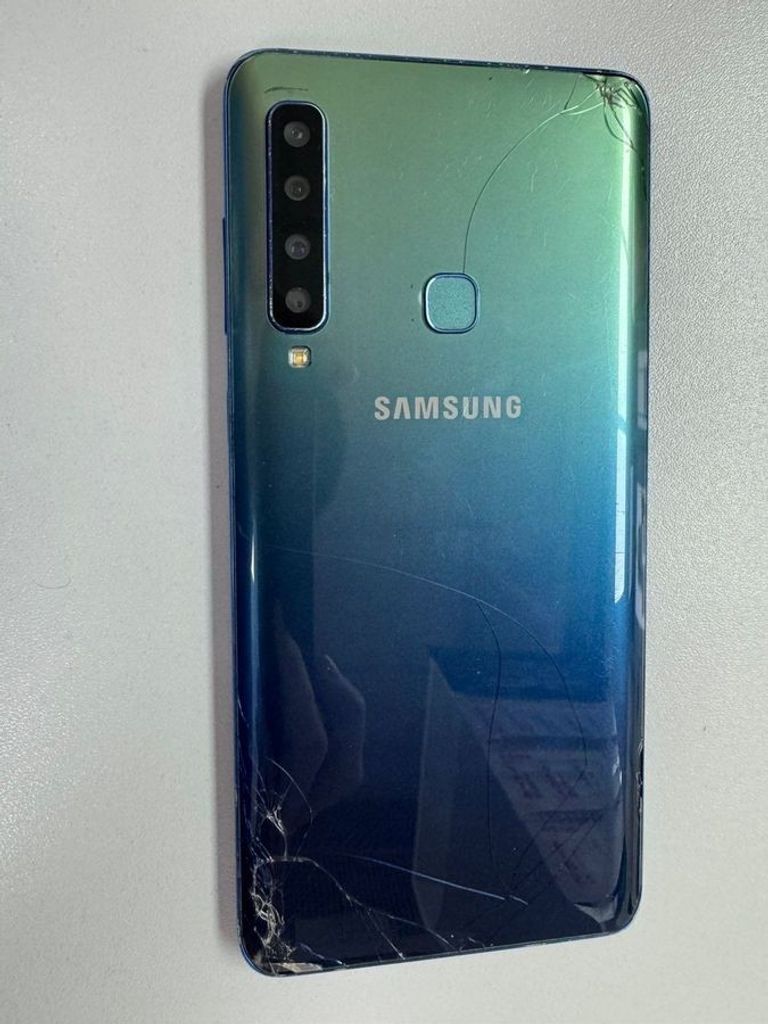 Дешиво Samsung galaxy a9 2018 6/128gb с ломбарда