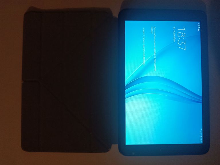 Samsung Galaxy Tab E 9.6 3G Gold Brown (SM-T561NZNA) Код:null. Изображение 4