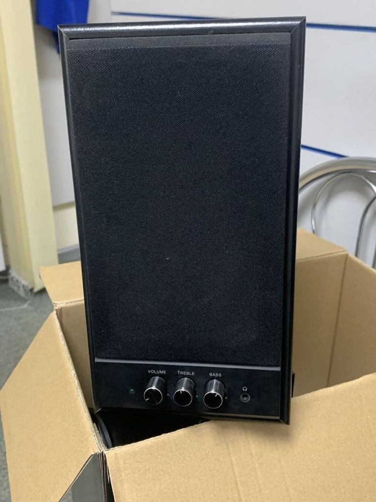 Купити Real-el S-305 Black Б/У