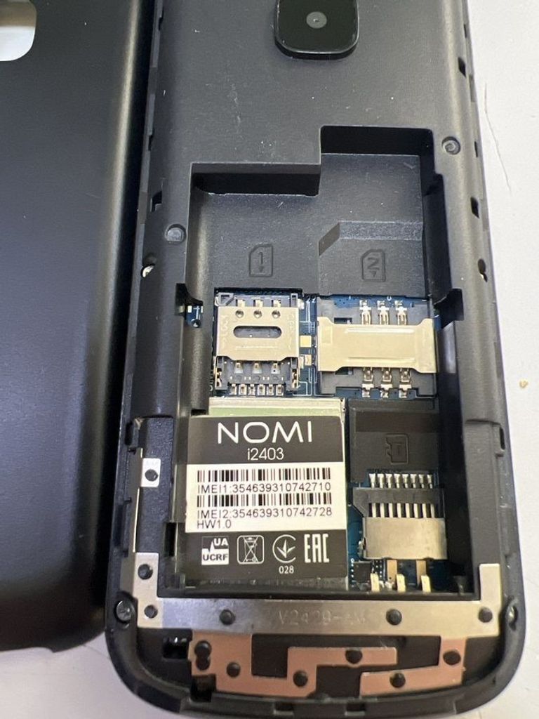 Дешево Nomi i2403 з ломбарду