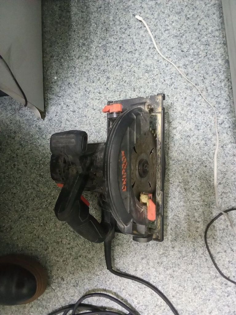 Дешево Dnipro-M cs-185lx з ломбарду