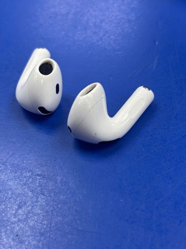 Apple airpods 4 with active noise cancellation Код:01-200831500. Зображення 15
