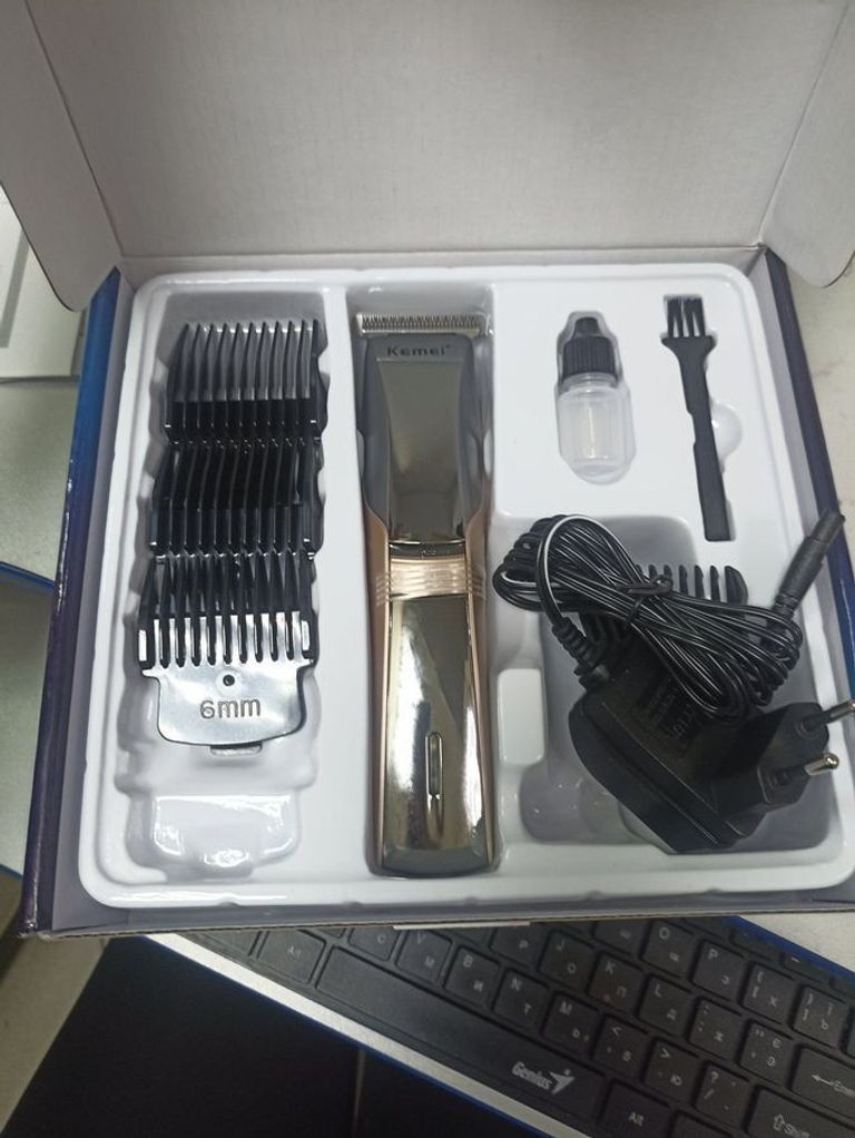 Дешево Kemei km-5018 з ломбарду