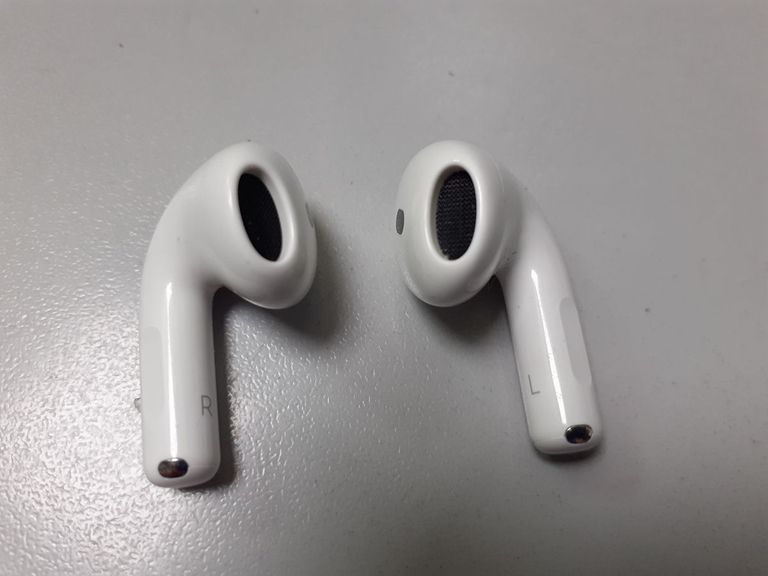 Объявление Apple airpods 4 with active noise cancellation Б/У