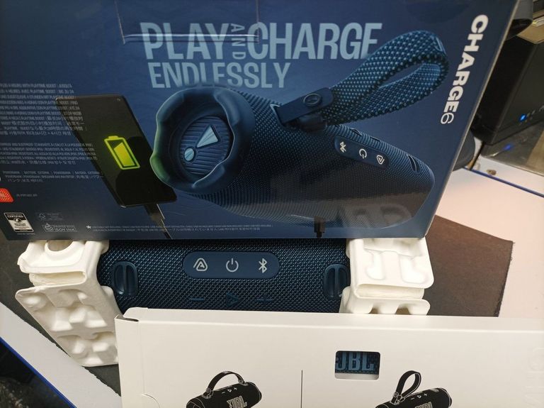 Дешево JBL Charge 6 Black з ломбарду