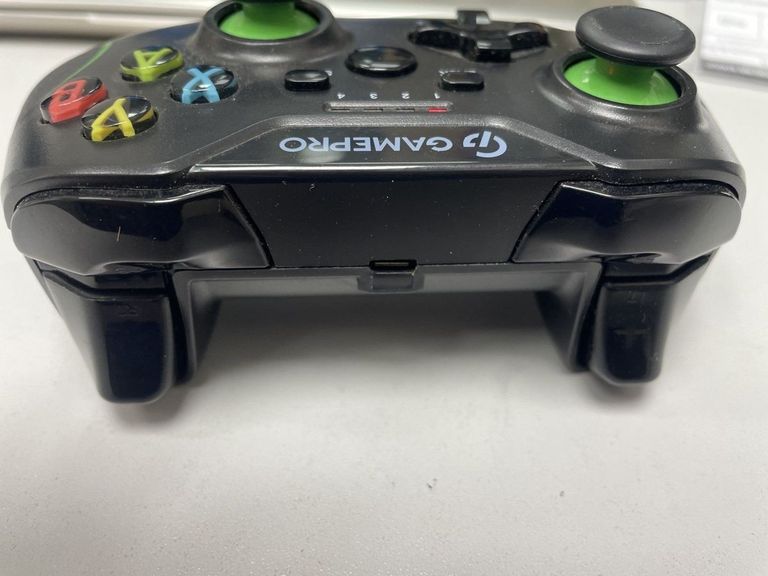 Дешево Gamepro mg650b-green з ломбарду