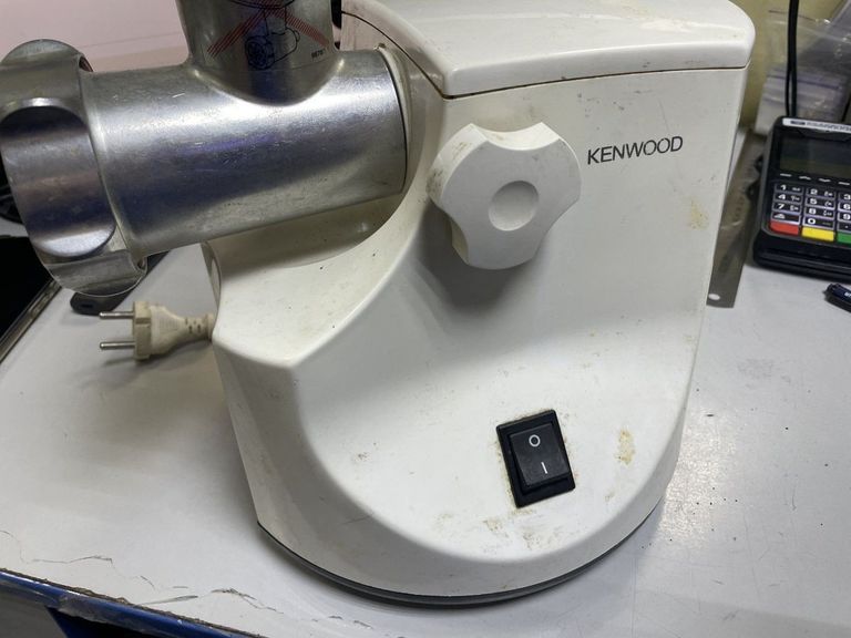 Дешиво Kenwood MG450 с ломбарда