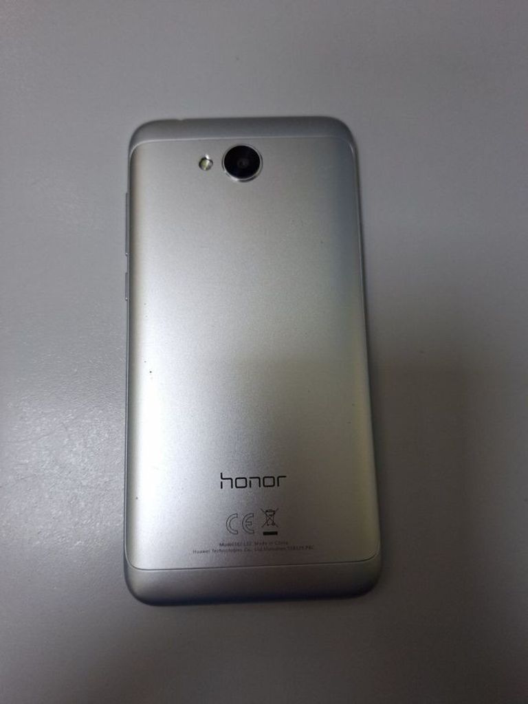Оголошення Honor 6A 2/16GB Gold Б/У