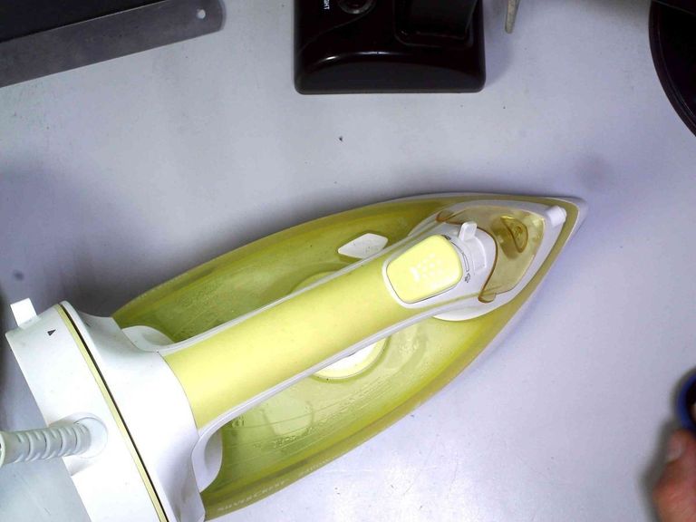 Дешево SilverCrest SDBK 2400 E1 yellow з ломбарду