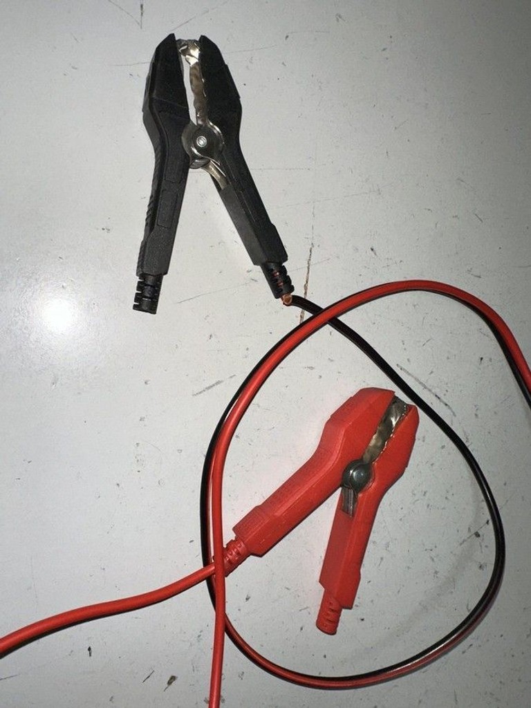 Объявление Foxsur 12/24v 12a Б/У