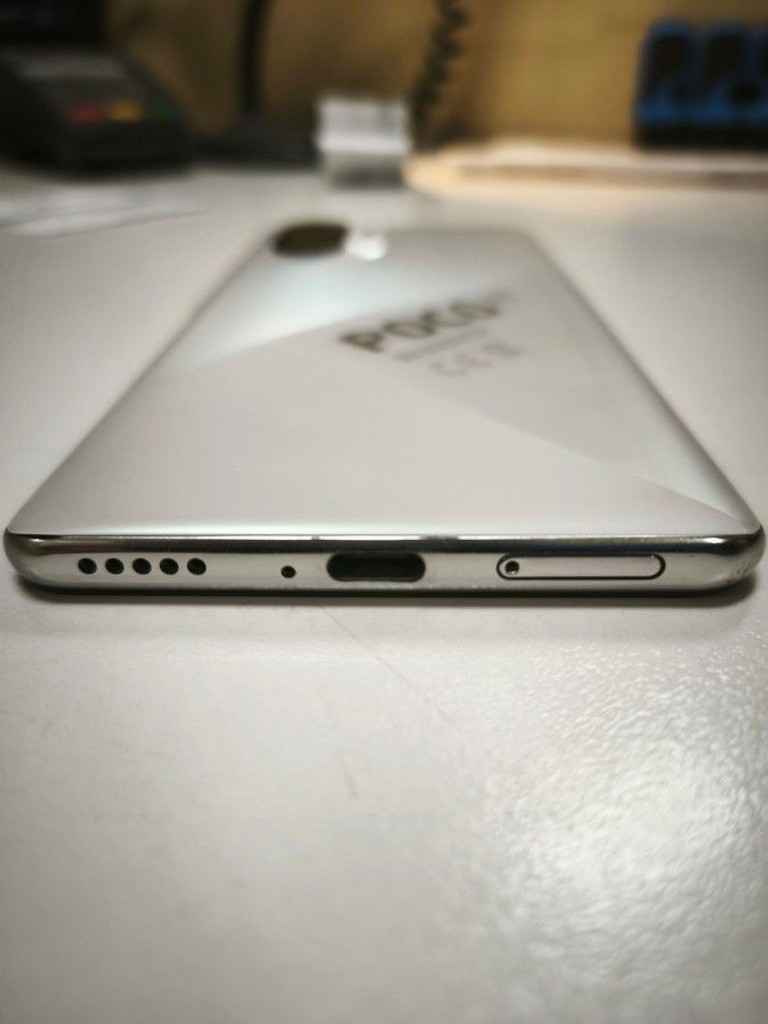 Дешиво Xiaomi poco f3 8/256gb с ломбарда