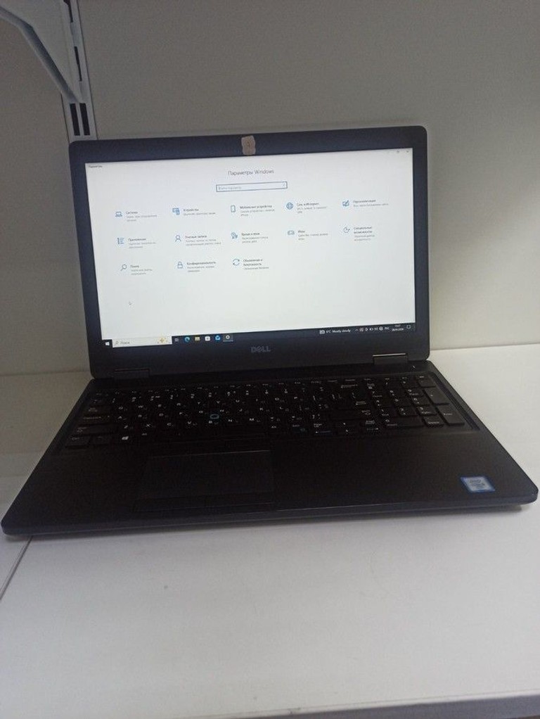 Купити Dell 15/core i5 6300u ddr3/8gb ddr3/hdd *відсутній/ssd 128 gb/*інтегрована Б/У