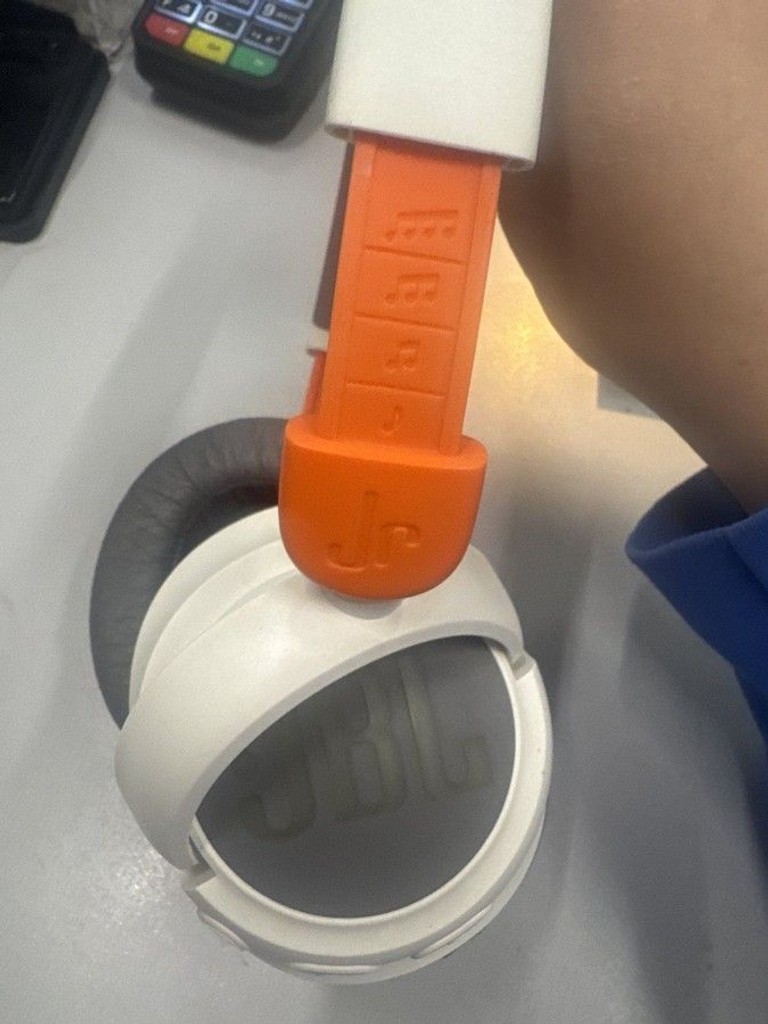 Дешиво Jbl jr460nc с ломбарда