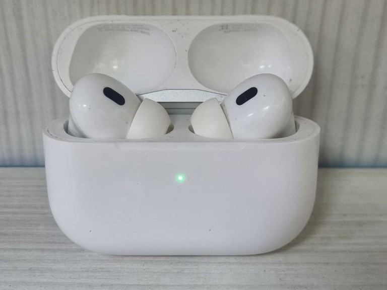 Купить Apple airpods pro 2nd generation magsafe Б/У