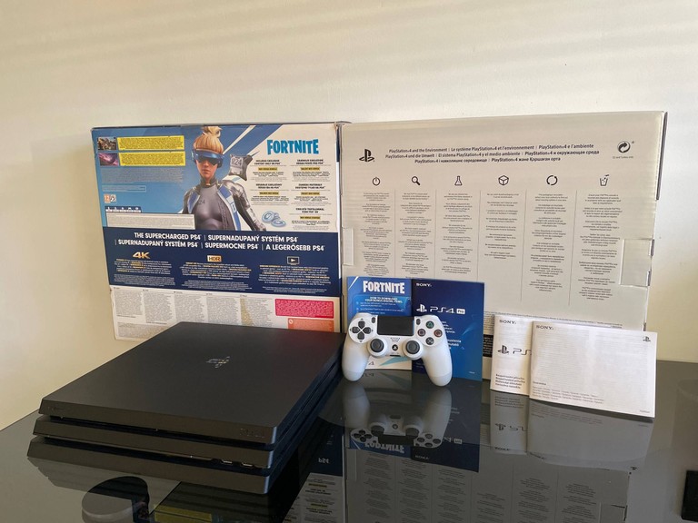 Оголошення Sony Playstation 4 Pro 1TB + DualShock 4 Б/У
