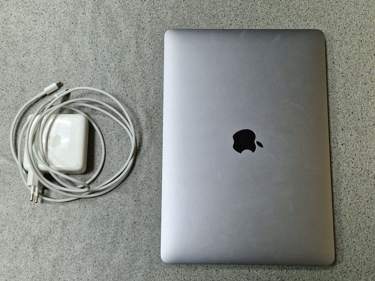 Apple a2338 macbook pro 13,3" m1 8-gpu/ ram8gb/ ssd256gb/ retina, truetone, touch bar Код:01-200957070. Изображение 8