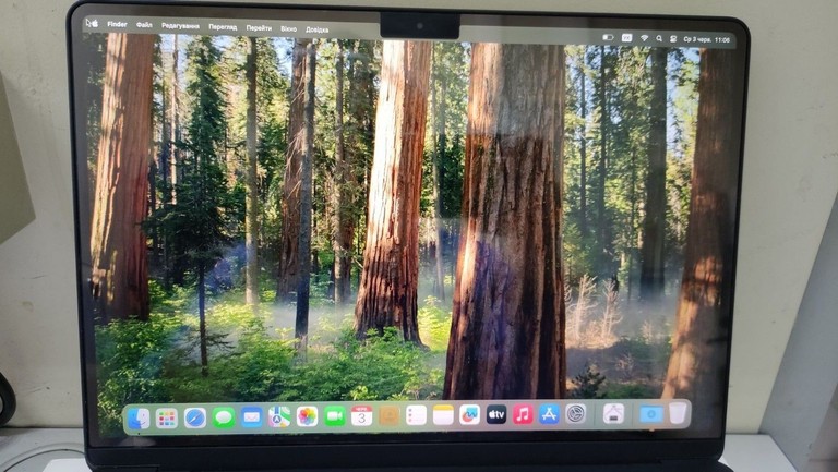 Купити Apple macbook air 13,6" 2025 mc6t4 / apple m4/ 8 core gpu/ ram 16gb/ ssd 256gb/ a3240 Б/У