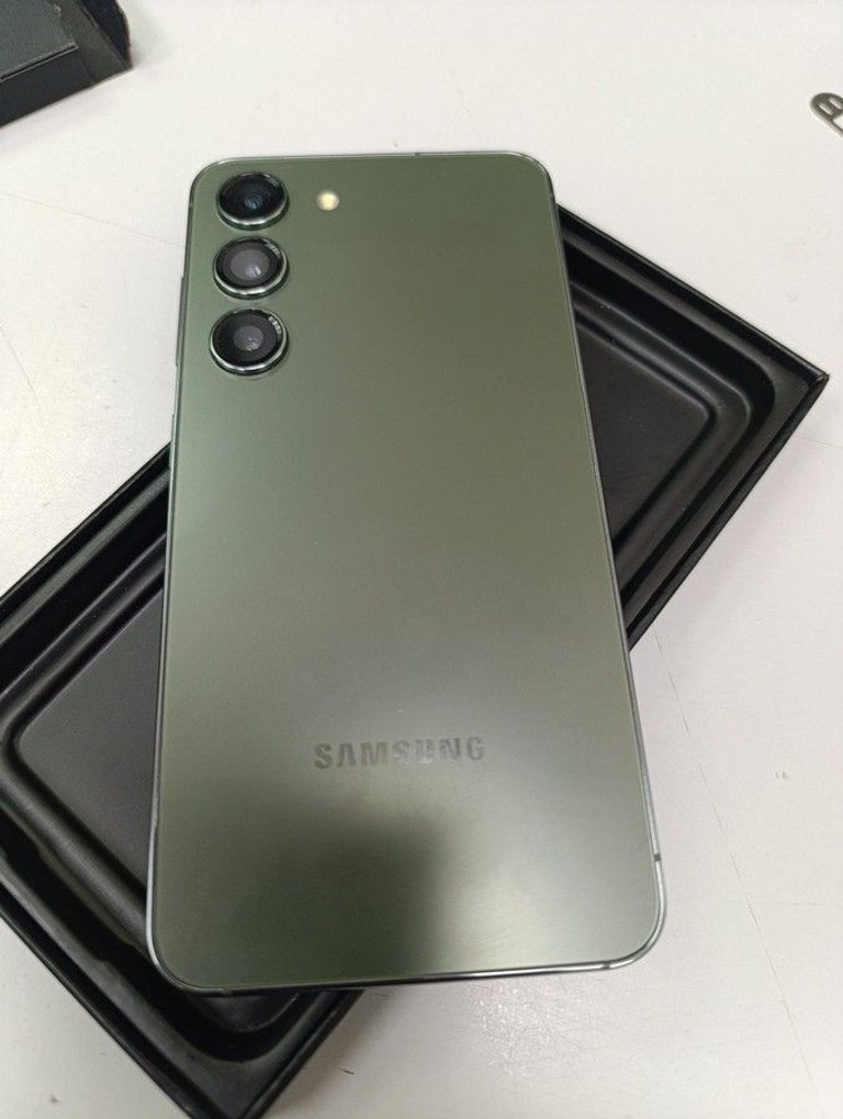 Купити Samsung galaxy s23 8/128gb Б/У
