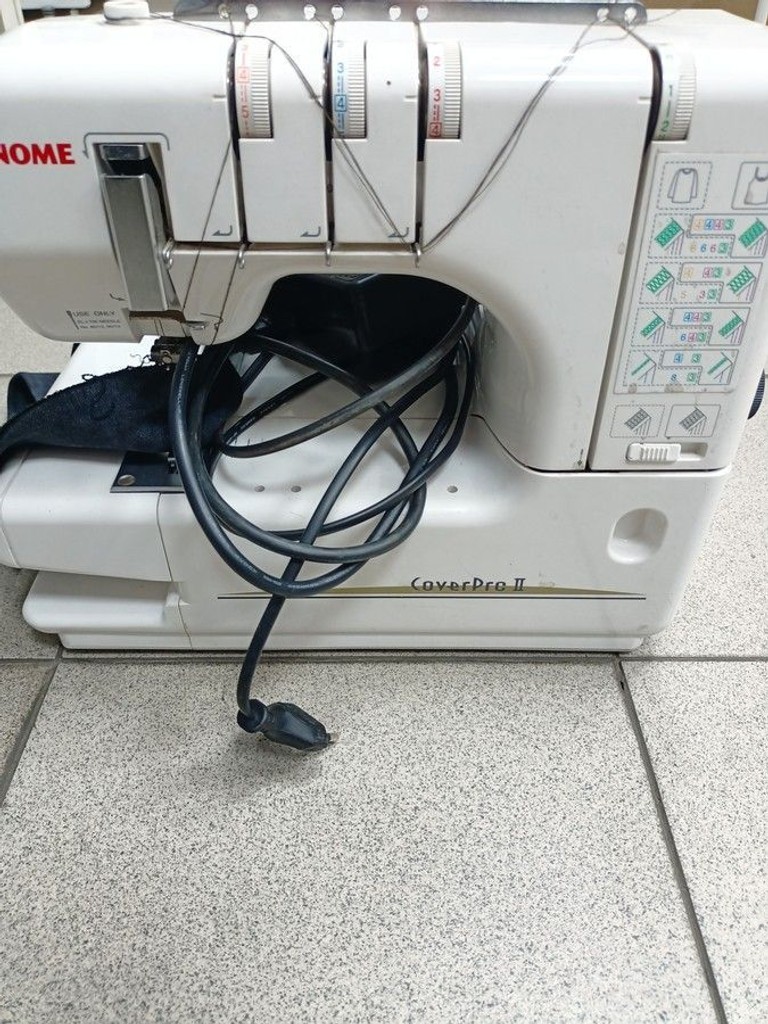 Купити Janome CoverPro II Б/У