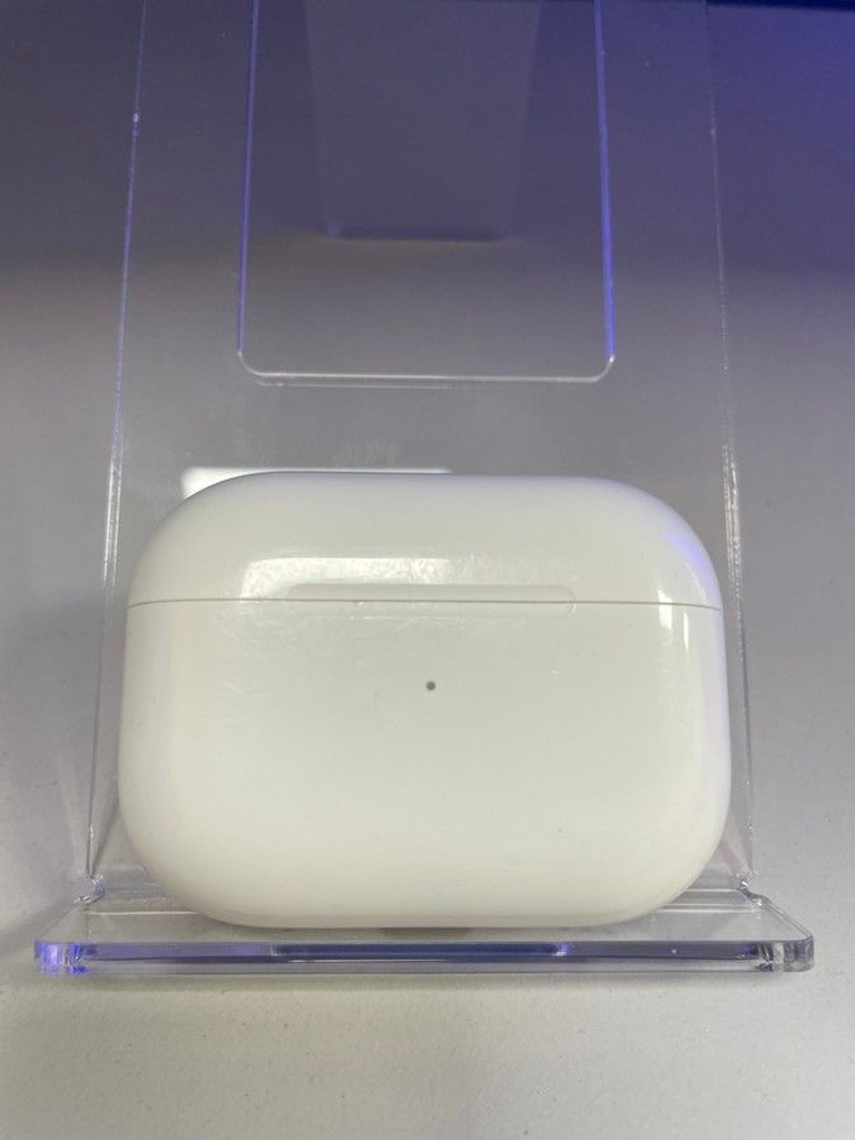 Купити Apple airpods pro 2nd generation with magsafe charging case usb-c Б/У