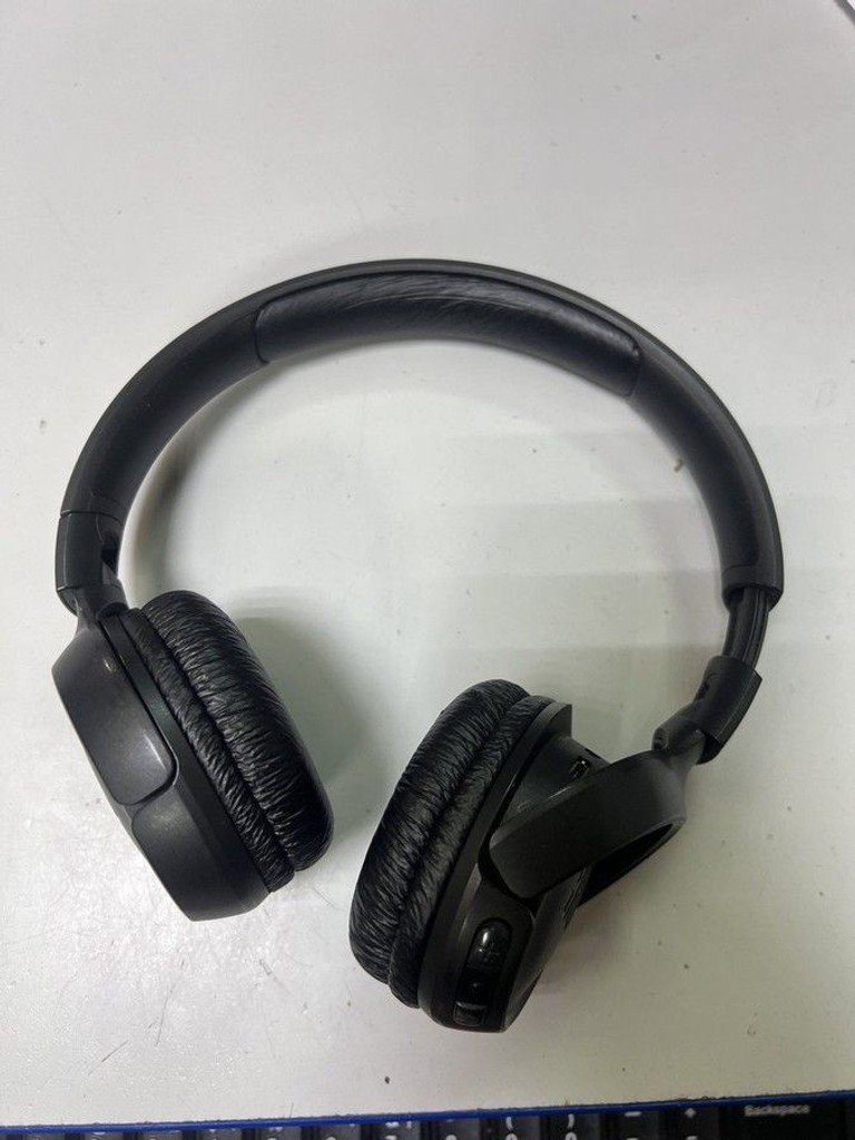 Оголошення Jbl tune 560 bt Б/У