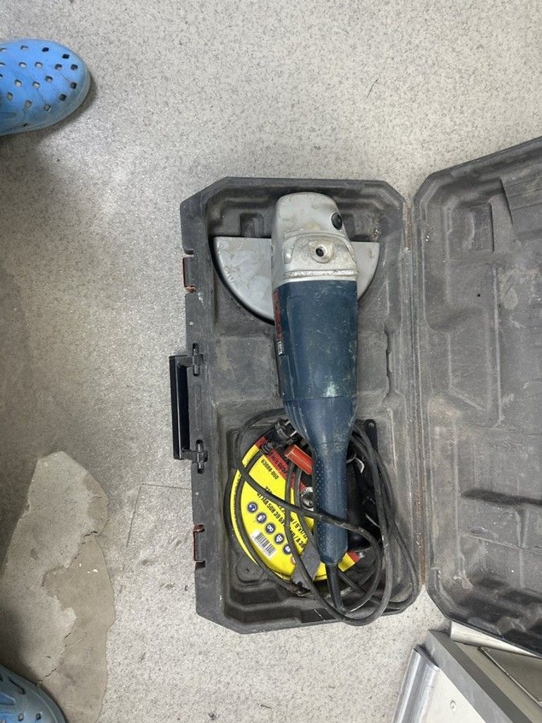 Дешево Bosch gws 22-230 jh з ломбарду