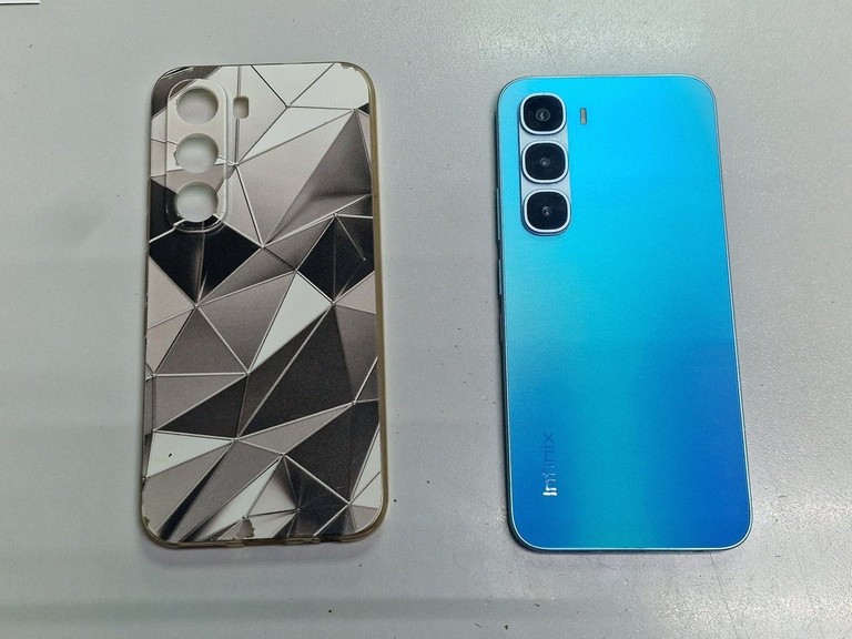 Дешево Infinix HOT 60 Pro+ 8/256GB Titanium Silver з ломбарду