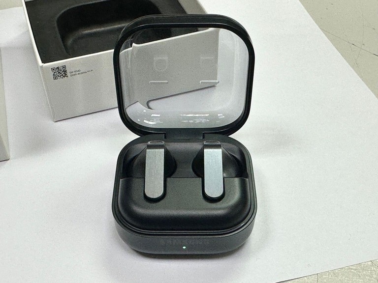 Купить Samsung galaxy buds4 pro Б/У