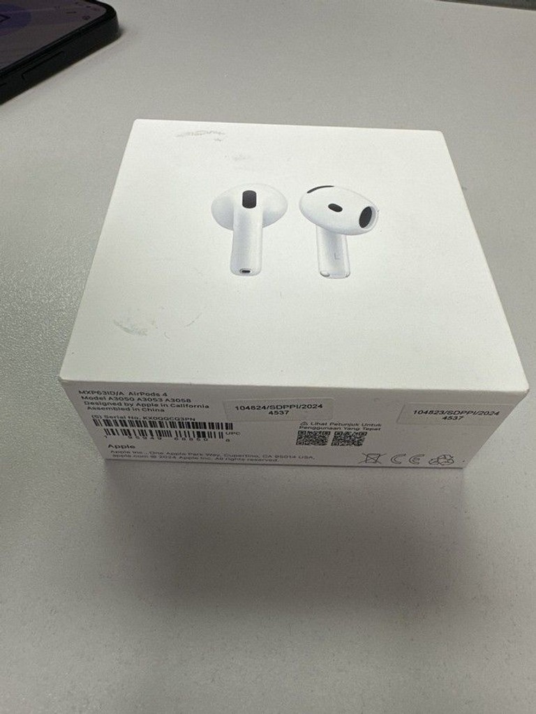 Дешево Apple airpods 4 з ломбарду