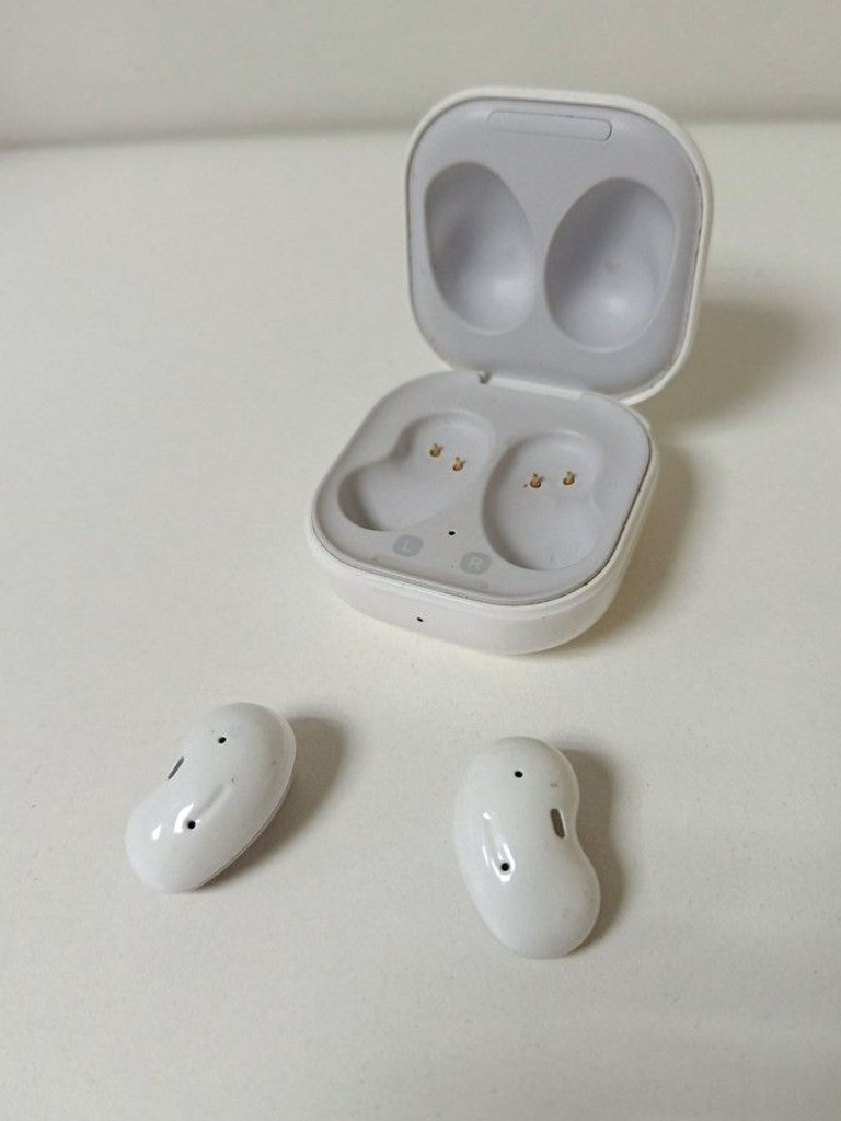 Распродажа Samsung galaxy buds live sm-r180, продавец Техноскарб