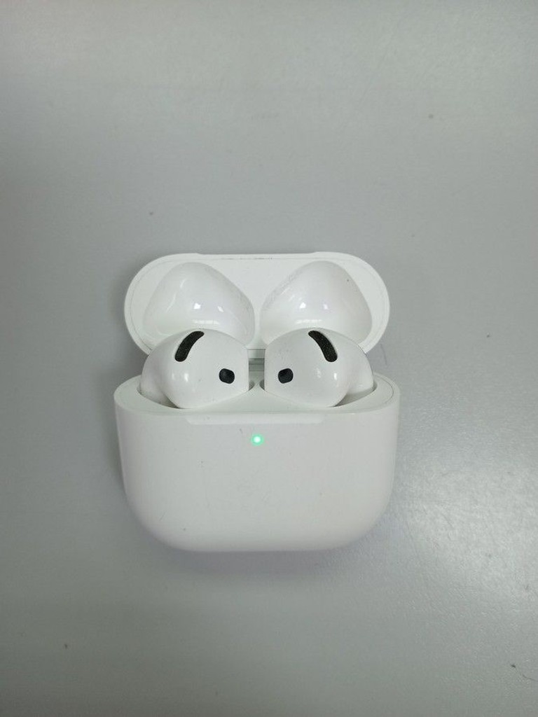 Купить Apple airpods 4 Б/У