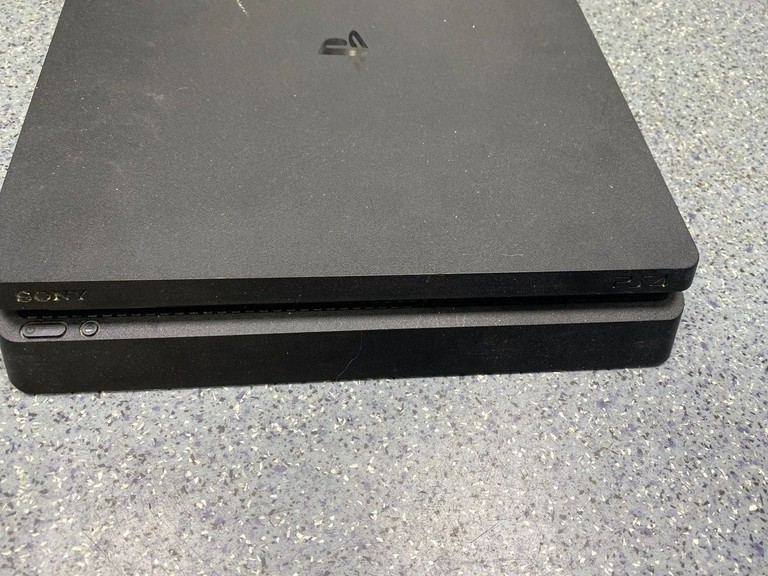 Дешево Sony playstation 4 slim 500gb з ломбарду