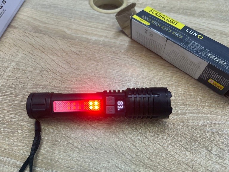 Дешево Flashlight з ломбарду