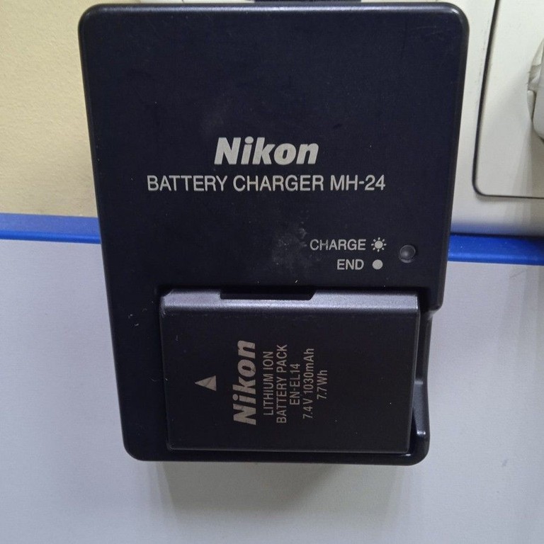 Дешиво Nikon D3100 body с ломбарда