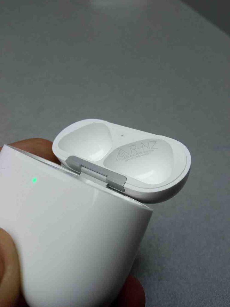 Оголошення Apple AirPods 4 (MXP63) Б/У