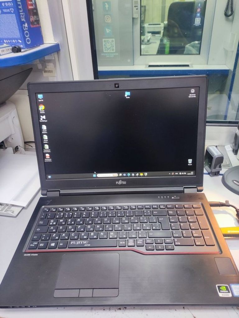 Купить Fujitsu 15/core i7 8750h ddr4/32gb ddr4/hdd *відсутній/ssd 512 gb/quadro p600 4gb Б/У