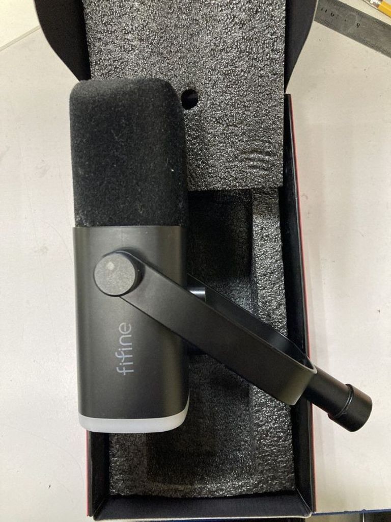 Дешиво Fifine AmpliGame AM8 с ломбарда