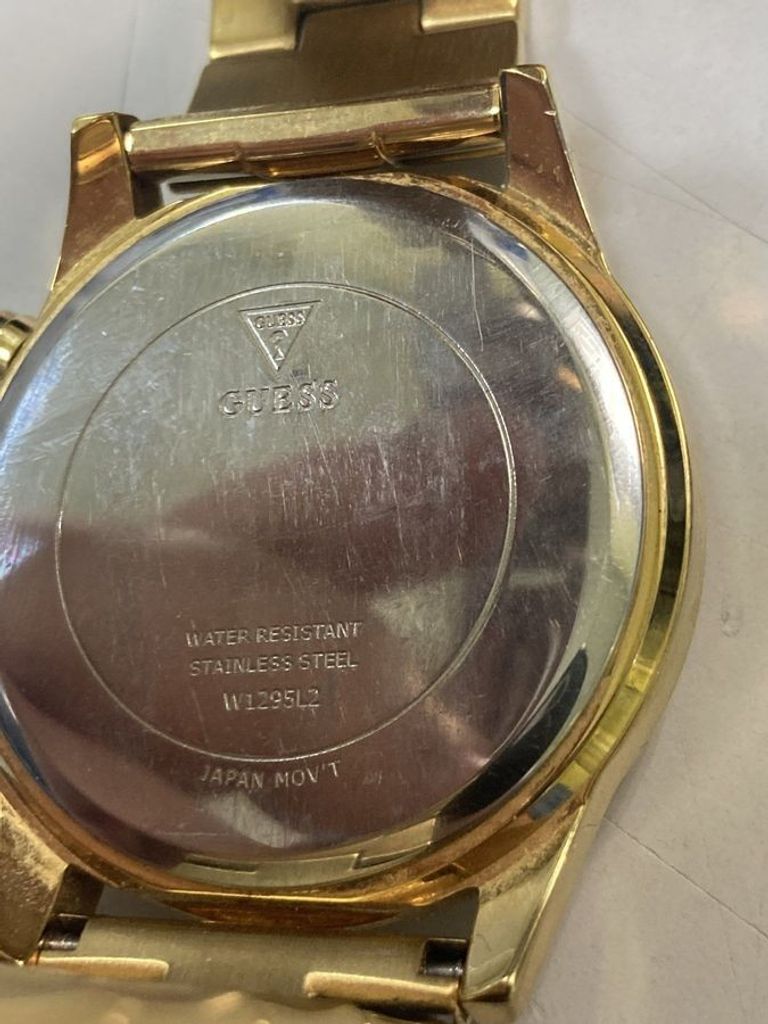 Оголошення Guess w1295l2 Б/У