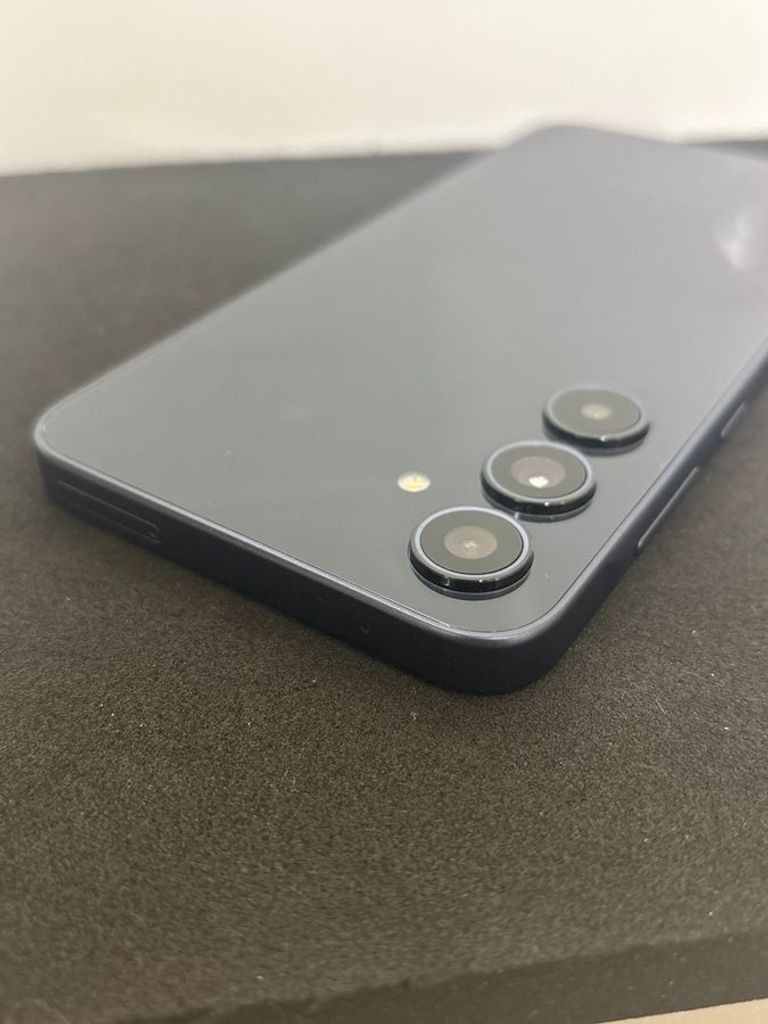 Дешиво Samsung galaxy a35 5g 6/128gb с ломбарда