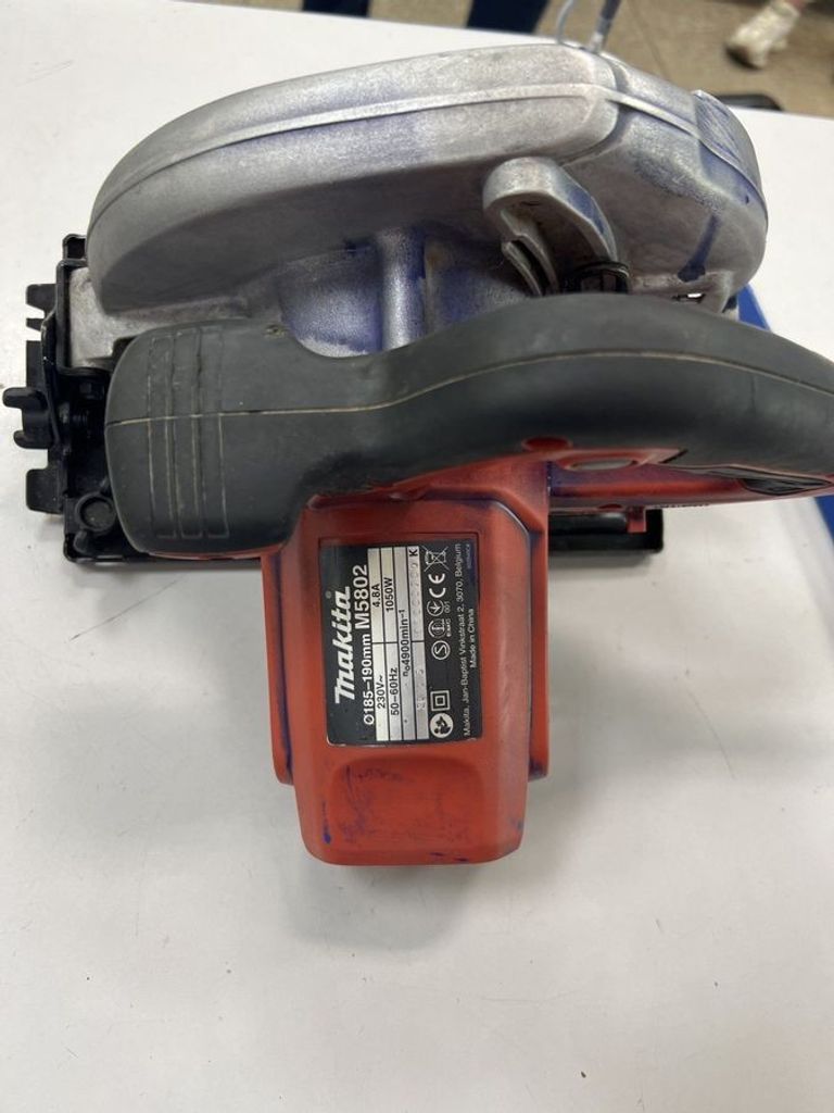 Купити Makita M5802 Б/У