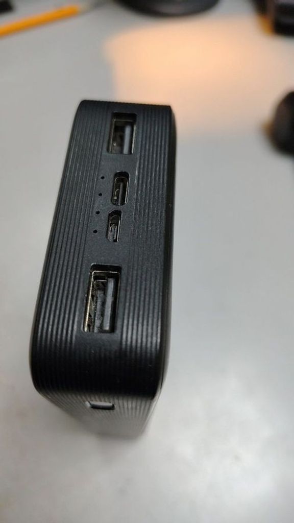 Дешево Baseus bipow pro 20000 mah 22.5w з ломбарду