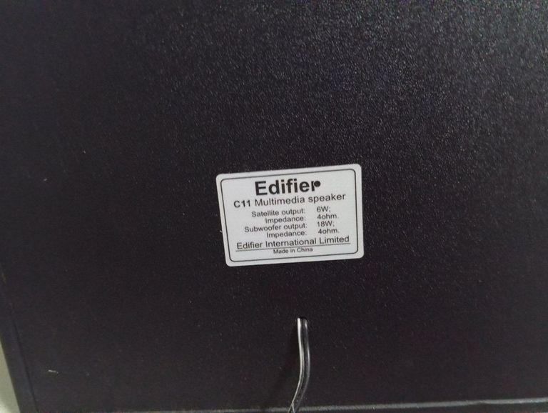 Дешиво Edifier c11 с ломбарда